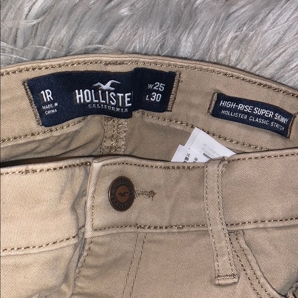Hollister Khaki Jeans - Picture 2 of 4